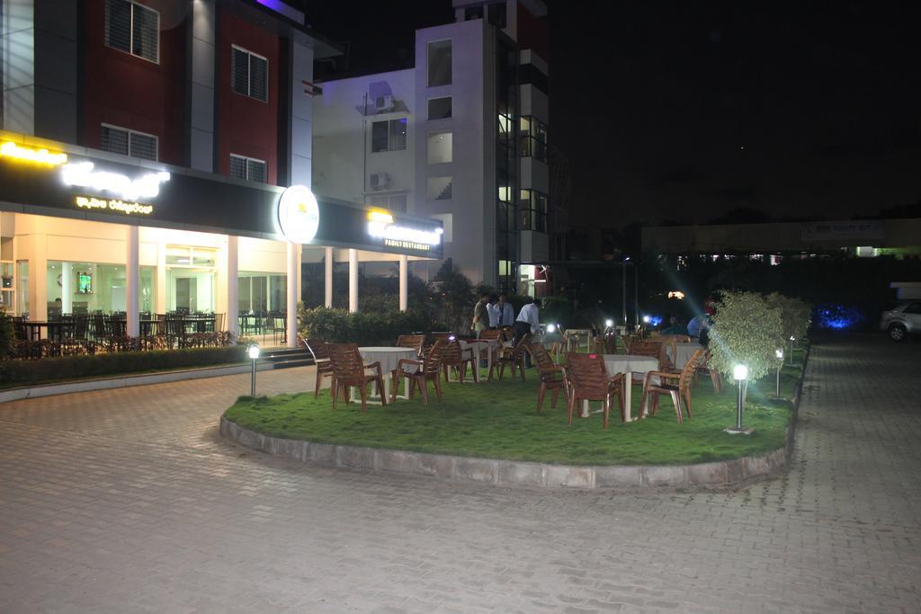 Hotel Kalyani Майсуру Екстер'єр фото